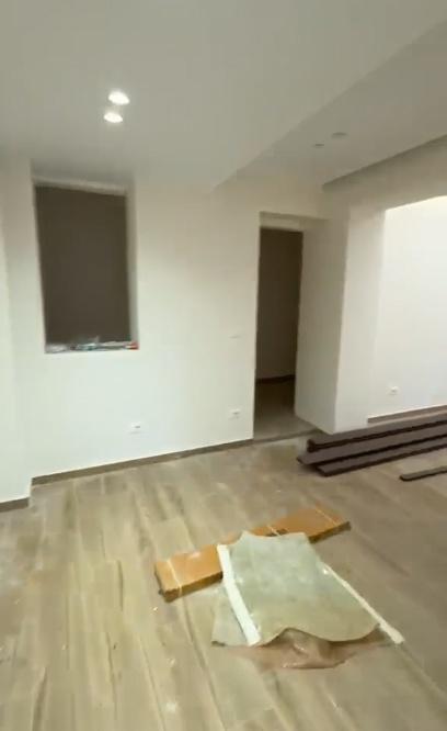 DYQAN ME QERA 90 M2 ISH TREGU ELEKTRIK 120.000 LEKE – Tiranë