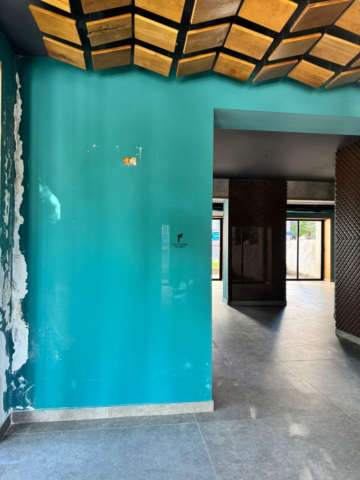 SHITET DYQAN 100 M2 21 DHJETORI 720.000 EURO FH-71531 – Tiranë