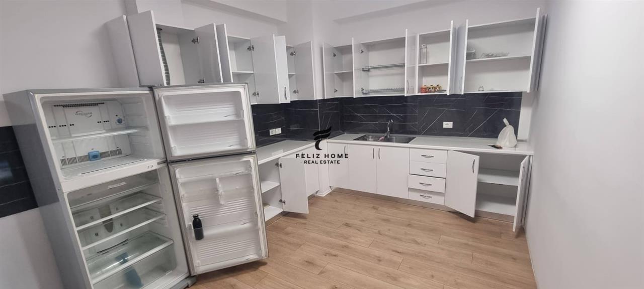 ZYRE ME QERA 110 M2 BLLOK 1.400 EURO – Tiranë