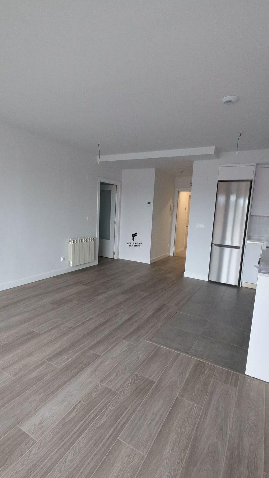 SHITET APARTAMENT 1+1 PAZARI RI 150.000 EURO FH-75125 – Tiranë