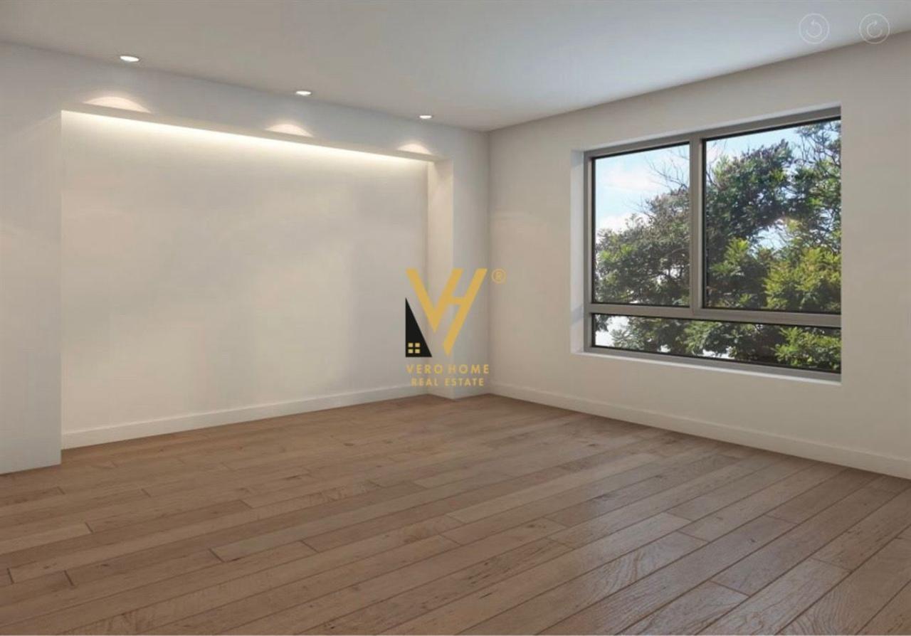 JEPET ZYRE 138 M2 ME QERA TE KOMUNA E PARISIT 1.800 EURO – Tiranë