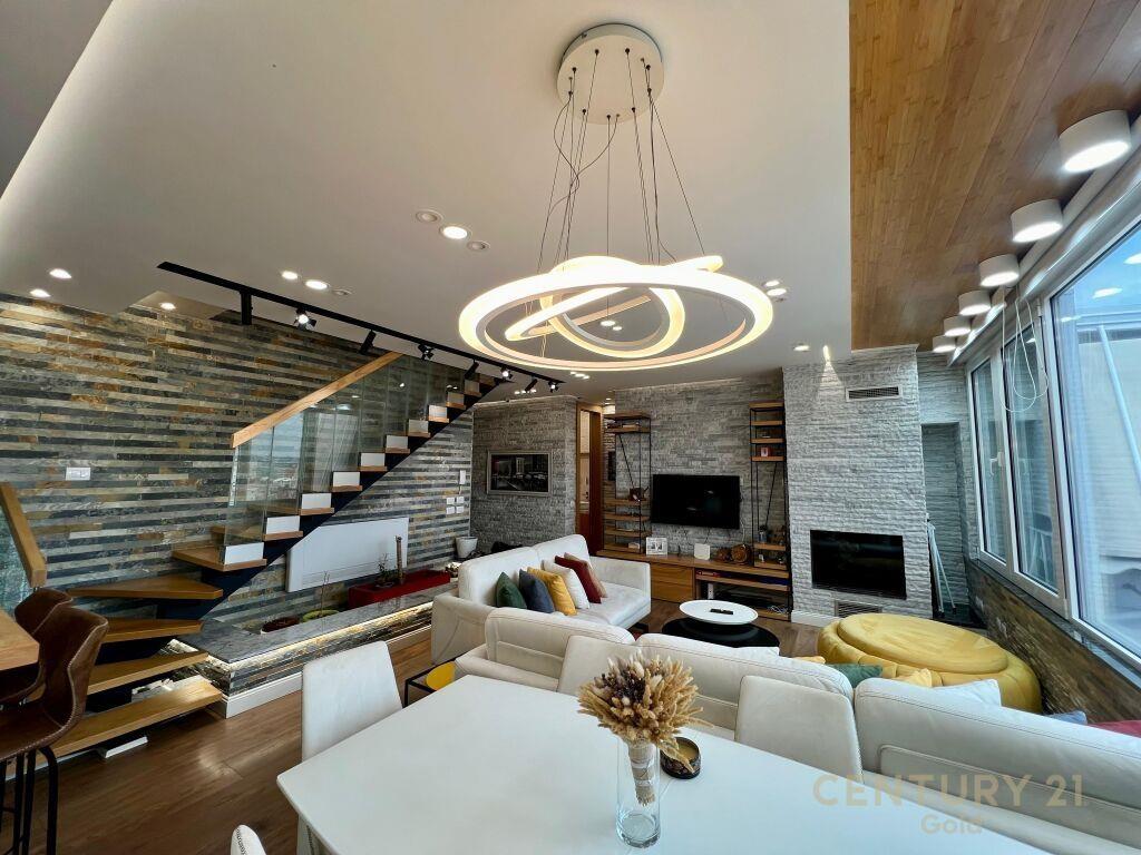 SHESIM DUBLEX LUXURY 3+2+3+(2 GARAZHE) TEK RRETH-RROTULLIMI – Tiranë