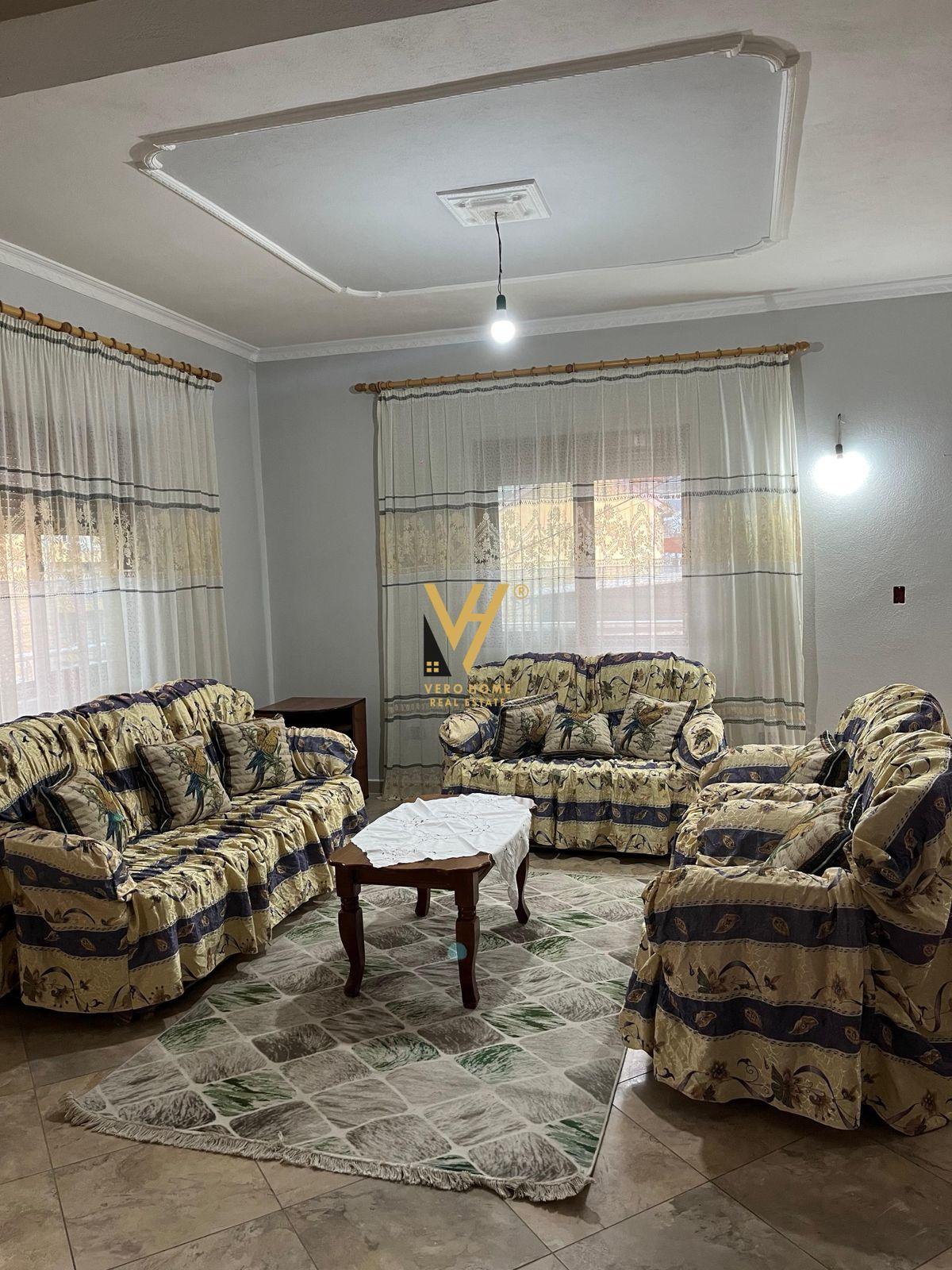 JEPET APARTAMENT 2+1+2+BLK ME QERA NE PORCELAN 50.000 LEKE – Tiranë