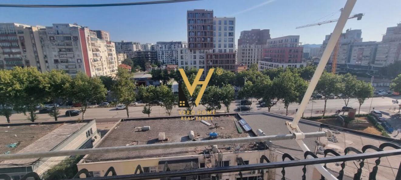 JEPET APARTAMENT 2+1+BLK ME QIRA NE LAPRAKE 70.000 LEKE – Tiranë