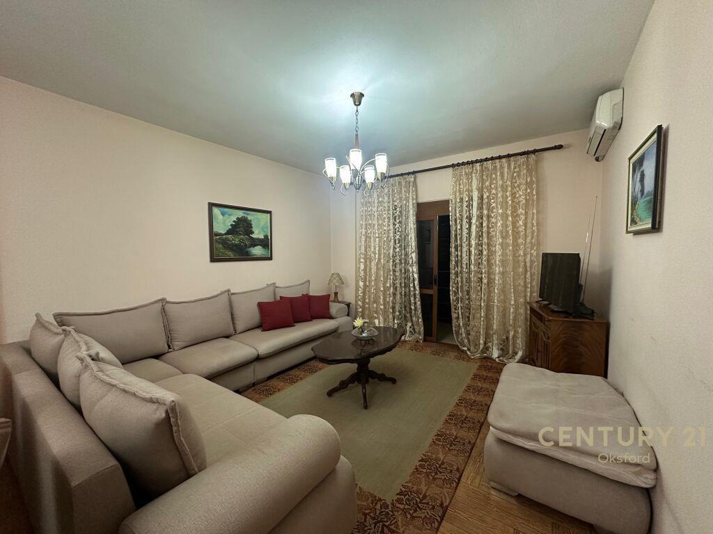 JEPET ME QIRA APARTAMENT 1+1 TE 21 DHJETORI – Tiranë - 1