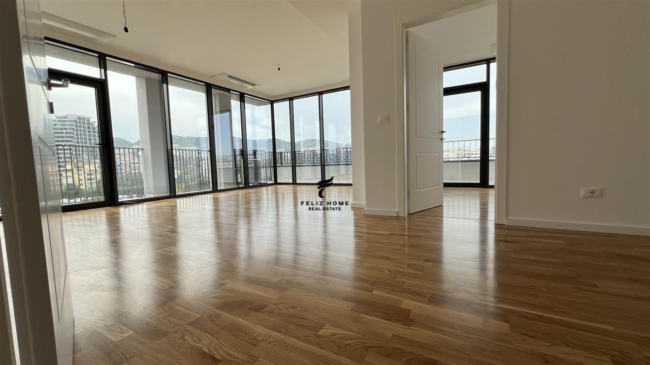 ZYRE ME QERA 125 M2 LIQENI ARTIFICIAL 1550 EURO – Tiranë