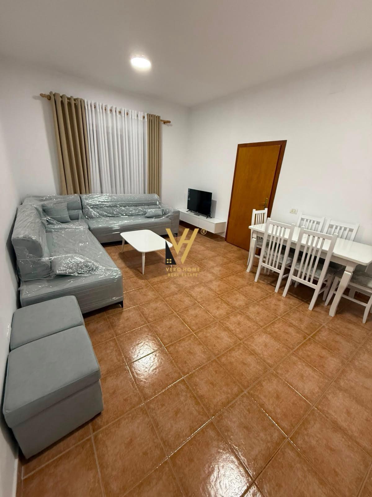 JEPET APARTAMENT 1+1 ME QERA TEK 5 MAJI 50.000 LEKE – Tiranë