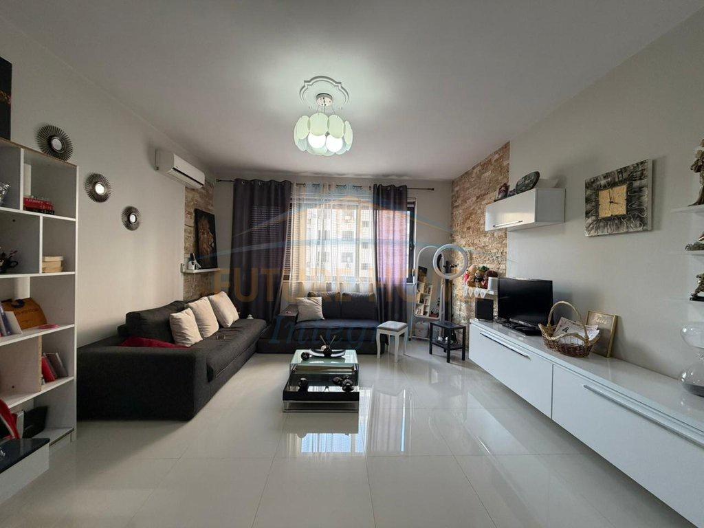 0692268458 Shitet, Apartament 1+1, Unaza e Re, Tiranë. – Tiranë