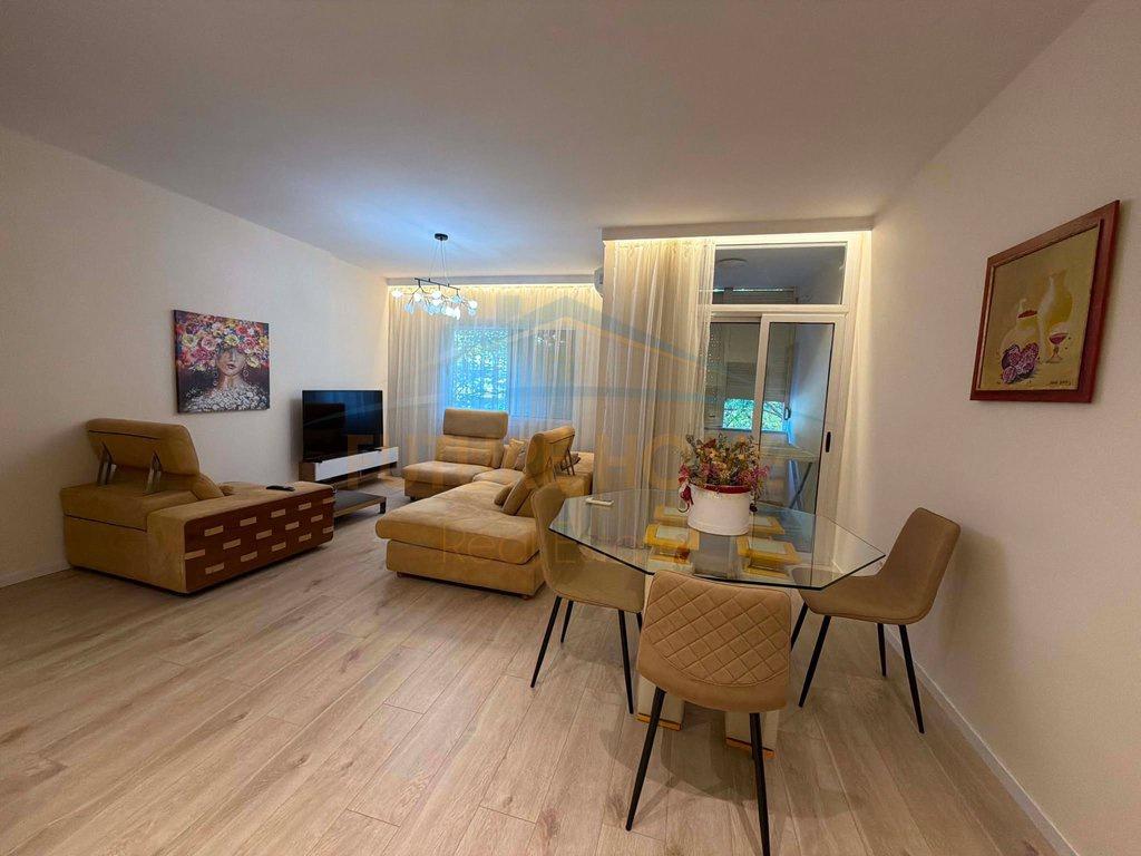 0694792477, Shitet, Apartament 2+1+2, Komuna e Parisit – Tiranë