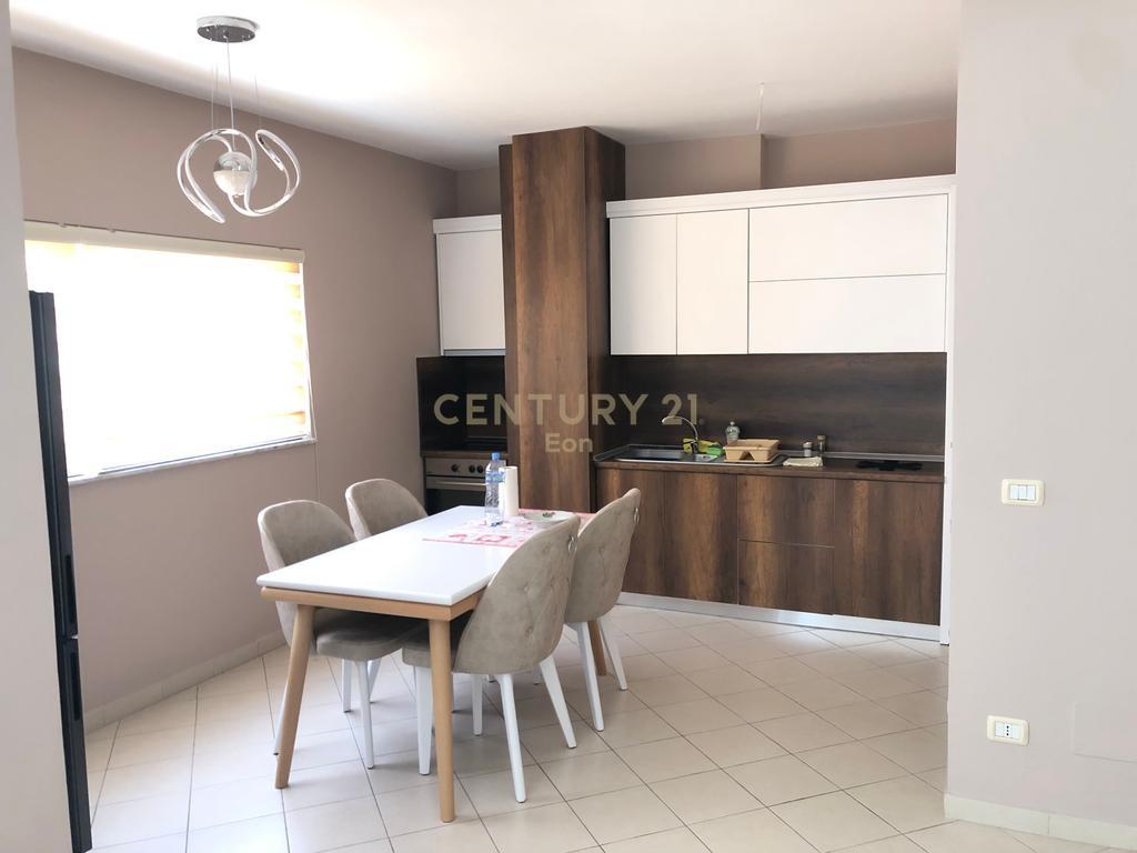 Apartament i Bollshëm 2+1+2 për Qira në Vollga, Durrës! 750 – Durrës