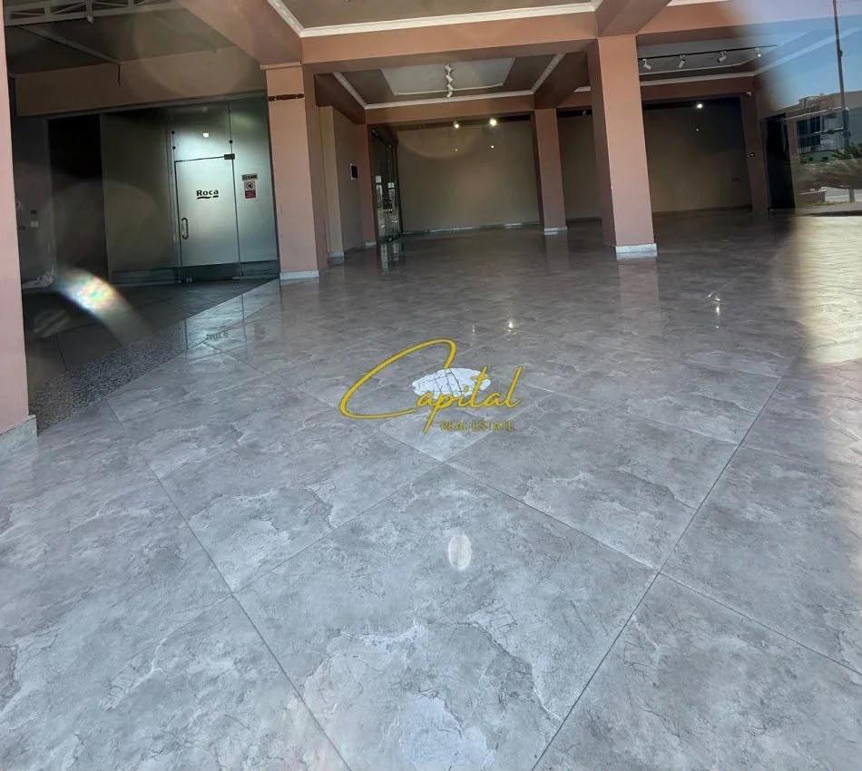 AMBIENT BIZNESI ME QIRA 210 M2 ASTIR 200.000 LEKE – Tiranë