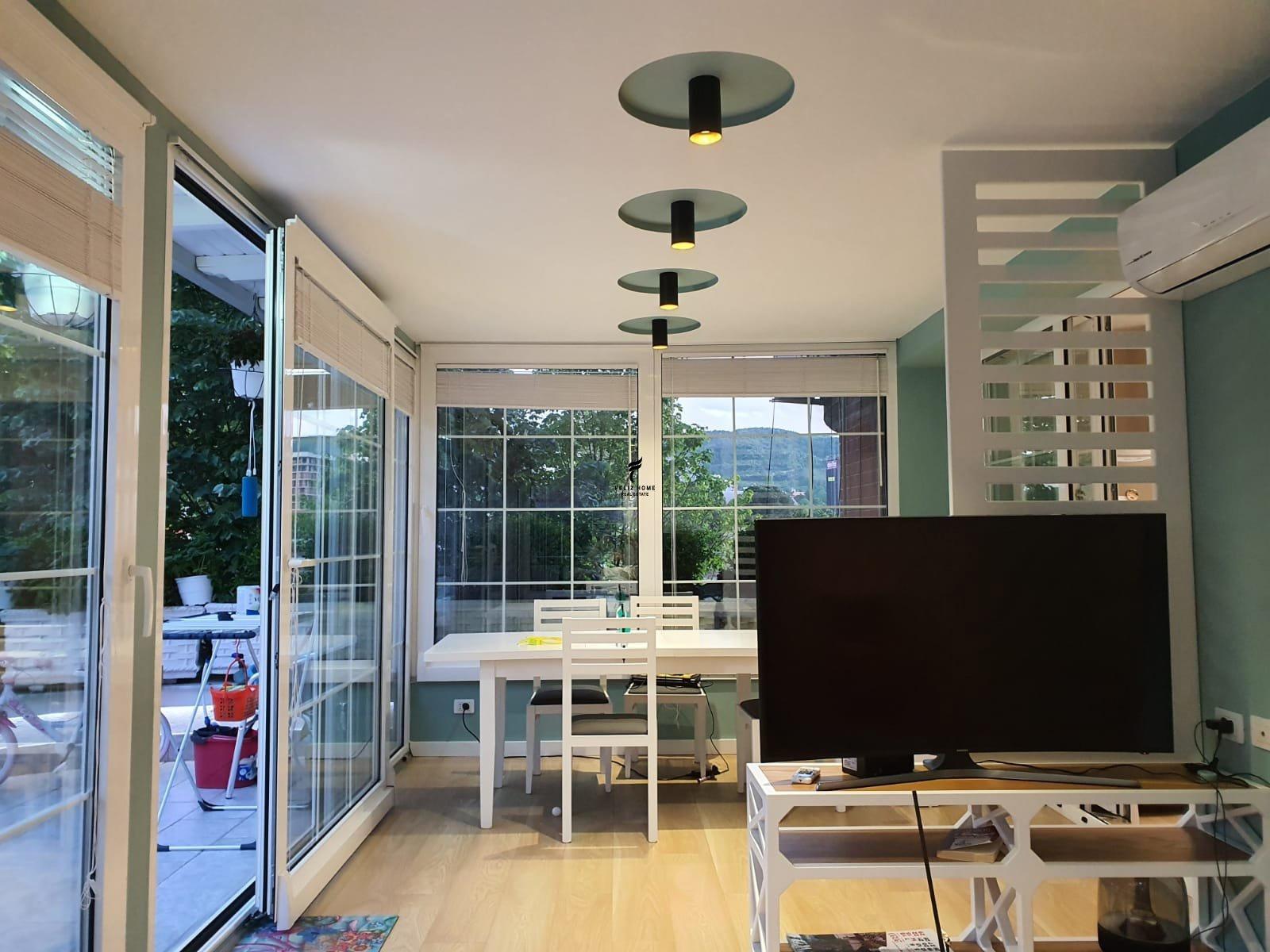 ZYRE ME QERA 134 M2 RRUGA KOSOVAREVE 180.000 LEKE FH-64945 – Tiranë - 1