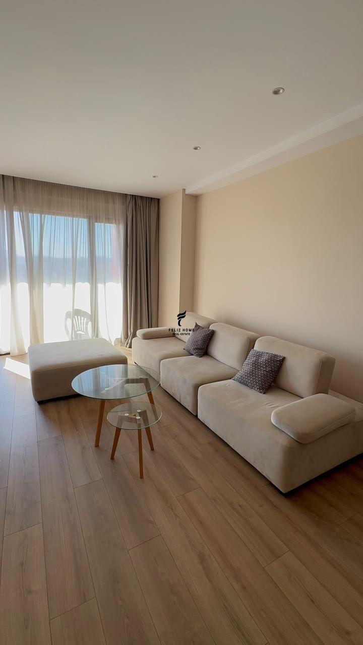 APARTAMENT ME QERA 2+1+2 RRUGA E DIBRES 80.000 LEKE FH-96429 – Tiranë