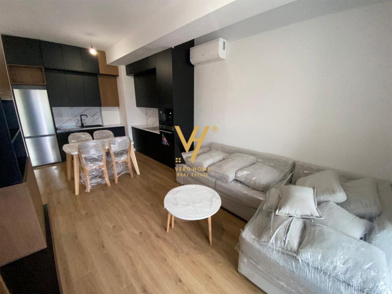 JEPET APARTAMENT 1+1+BLK ME QIRA TE ALI DEMI 450 EURO – Tiranë