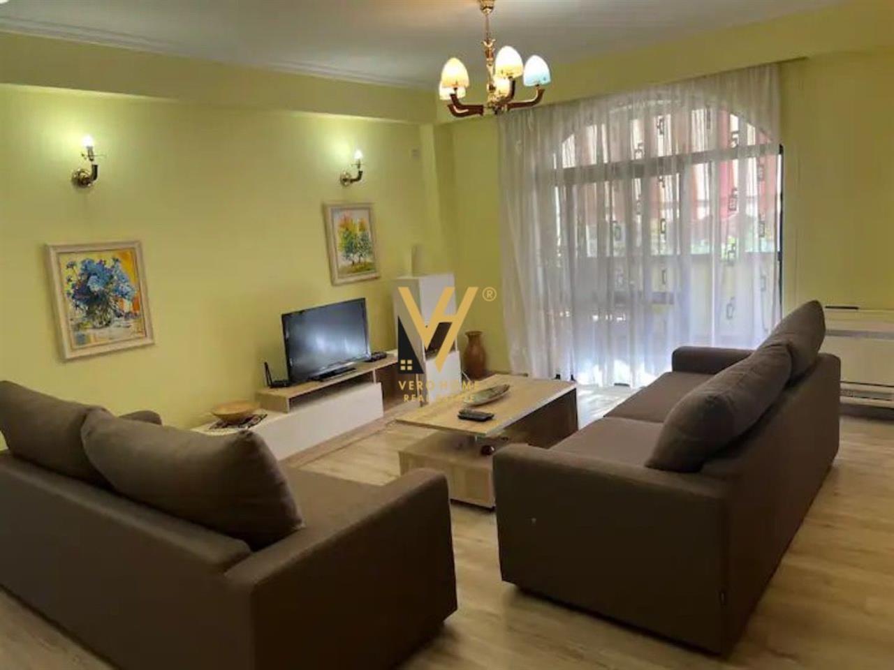 JEPET APARTAMENT 3+1+2ME QERA TE STACIONI I TRENIT 1.000EURO – Tiranë - 1