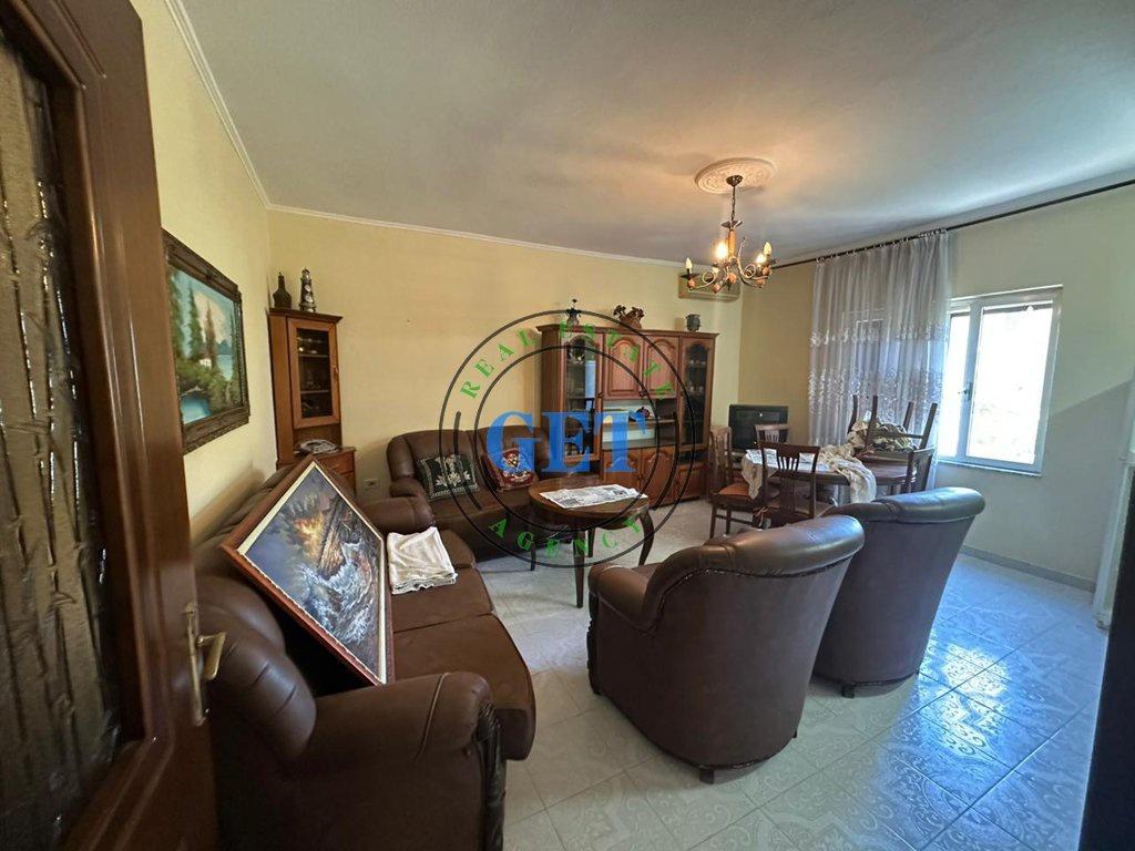 Shitet kati i 3 i nje Shtëpie Private, Muzeumi,Durres. – Durrës - 1