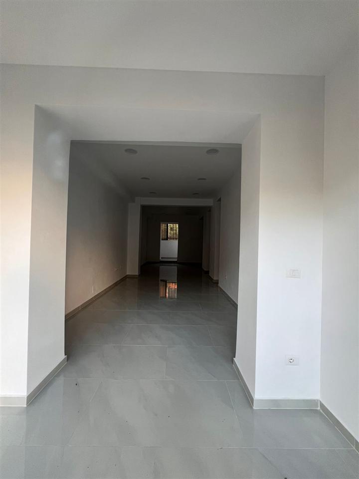 DYQAN ME QERA 80 M2 21 DHJETORI 1.700 EURO – Tiranë - 1