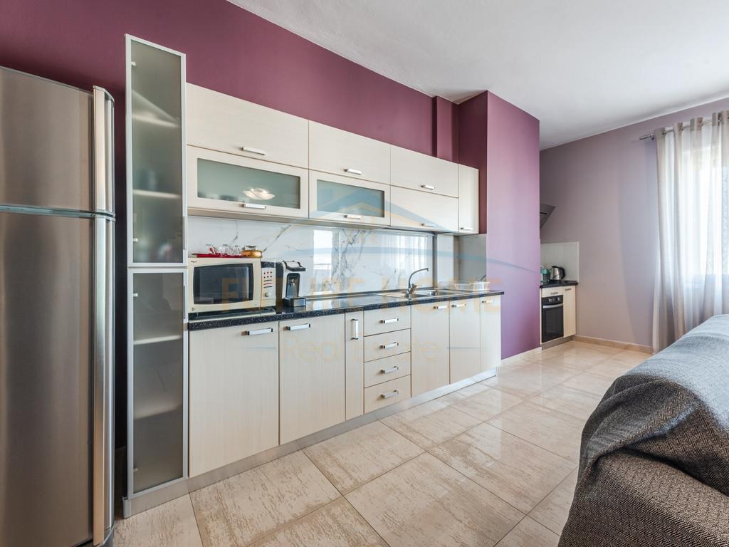 0697048066Qera, Apartament 2+1, Bashkia, Durres – Durrës