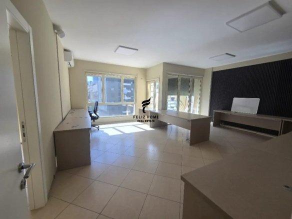 ZYRE ME QERA 140 M2 RRUGA KARL GEGA 1.100 EURO FH-68723 – Tiranë