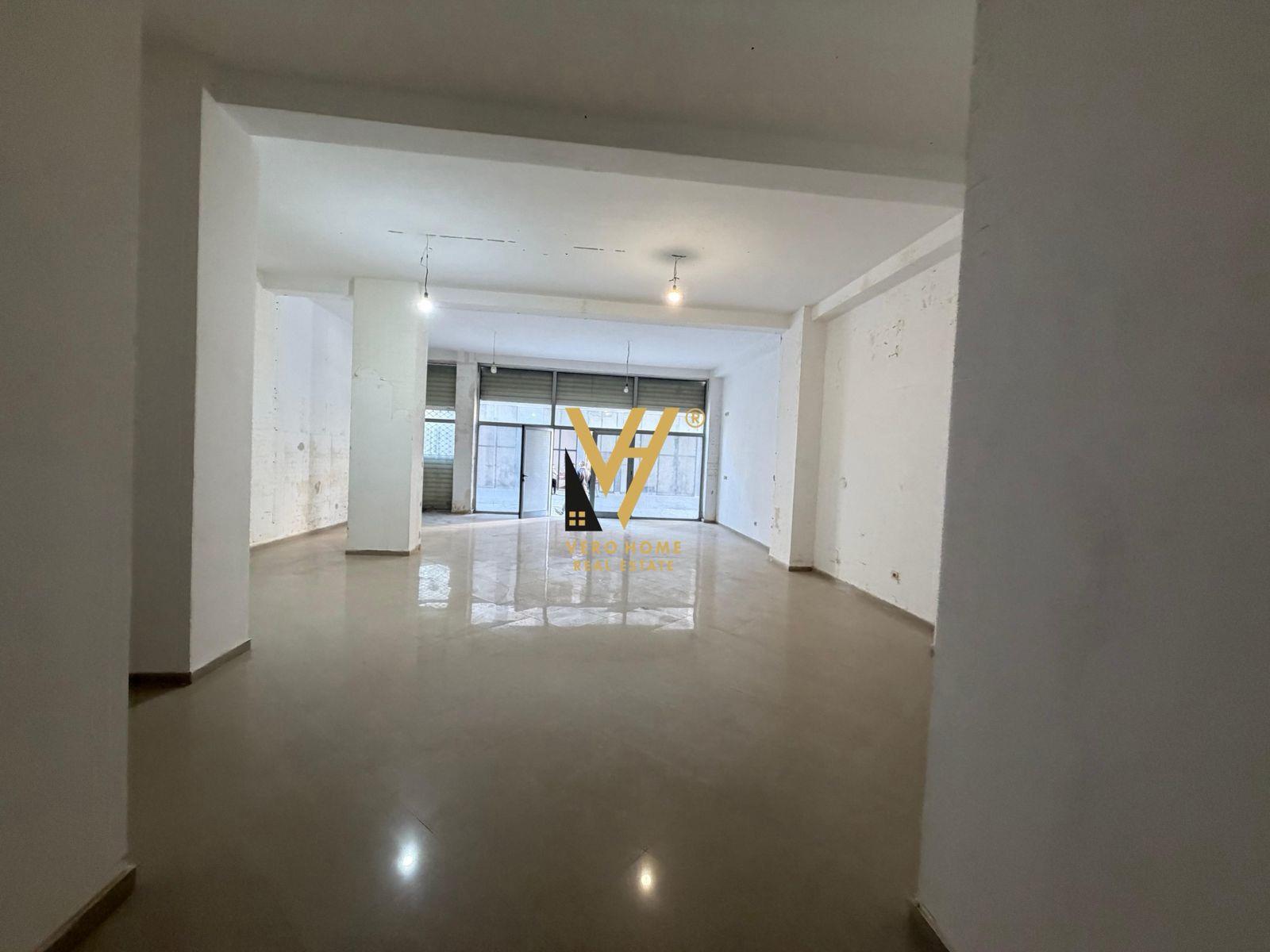 JEPET AMBIENT BIZNESI 150 M2 ME QERA NE ASTIR 85.000 LEKE – Tiranë