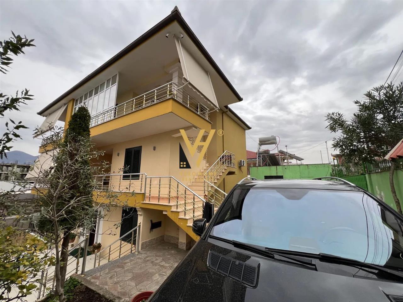 SHITET VILE TRE KATESHE NE SAUK 1.080.000 EURO – Tiranë - 1