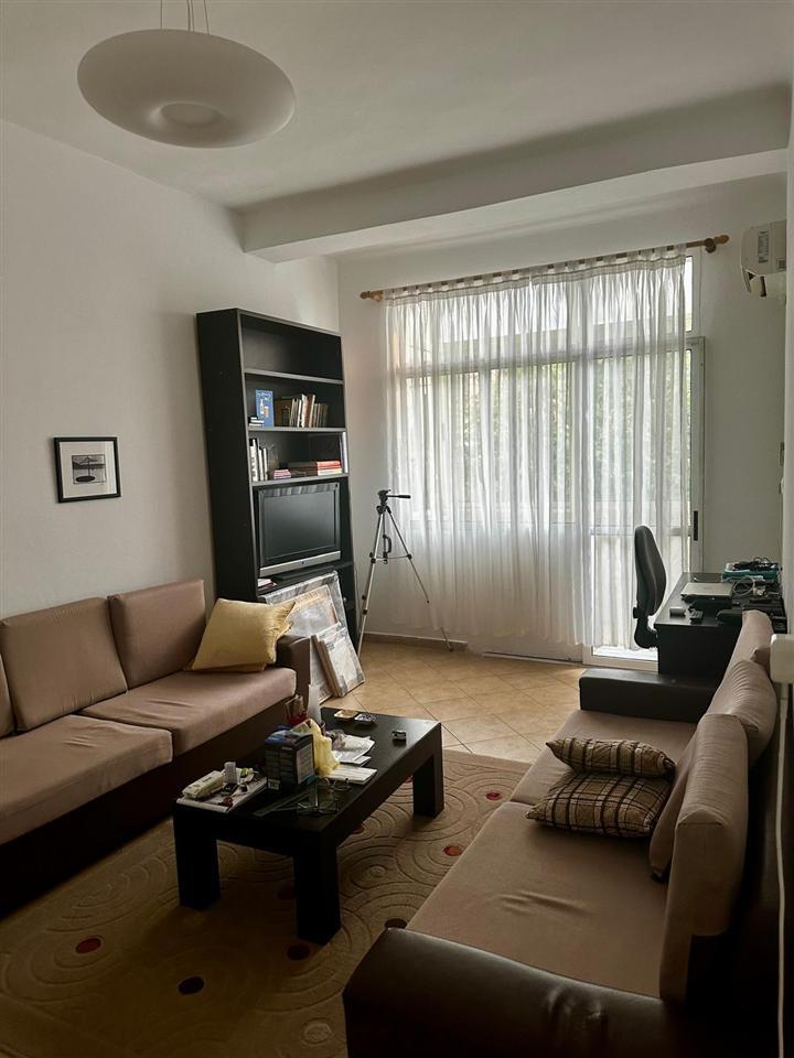 SHITET APARTAMENT 1+1 RRUGA E DURRESIT 185.000 EURO – Tiranë - 1
