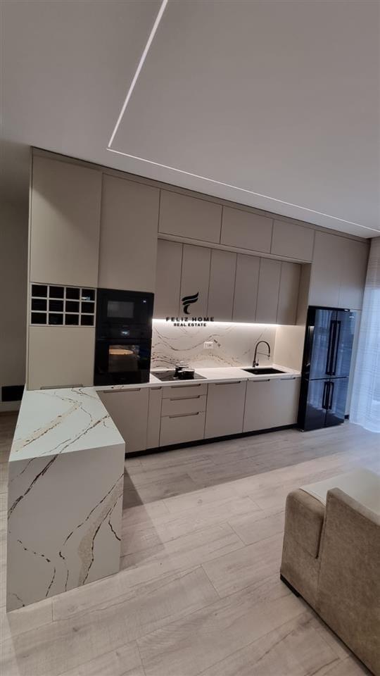 SHITET AMBIENT BIZNESI 200 M2 LIQENI ARTIFICIAL 430.000 EURO – Tiranë