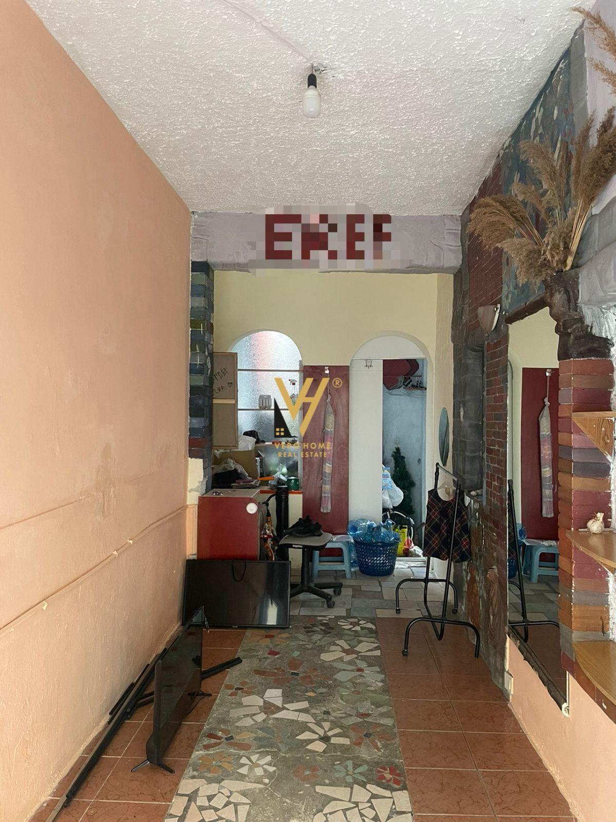 JEPET ZYRE 20 M2 ME QERA TE RR.TEFTA TASHKO 25.000 LEKE – Tiranë