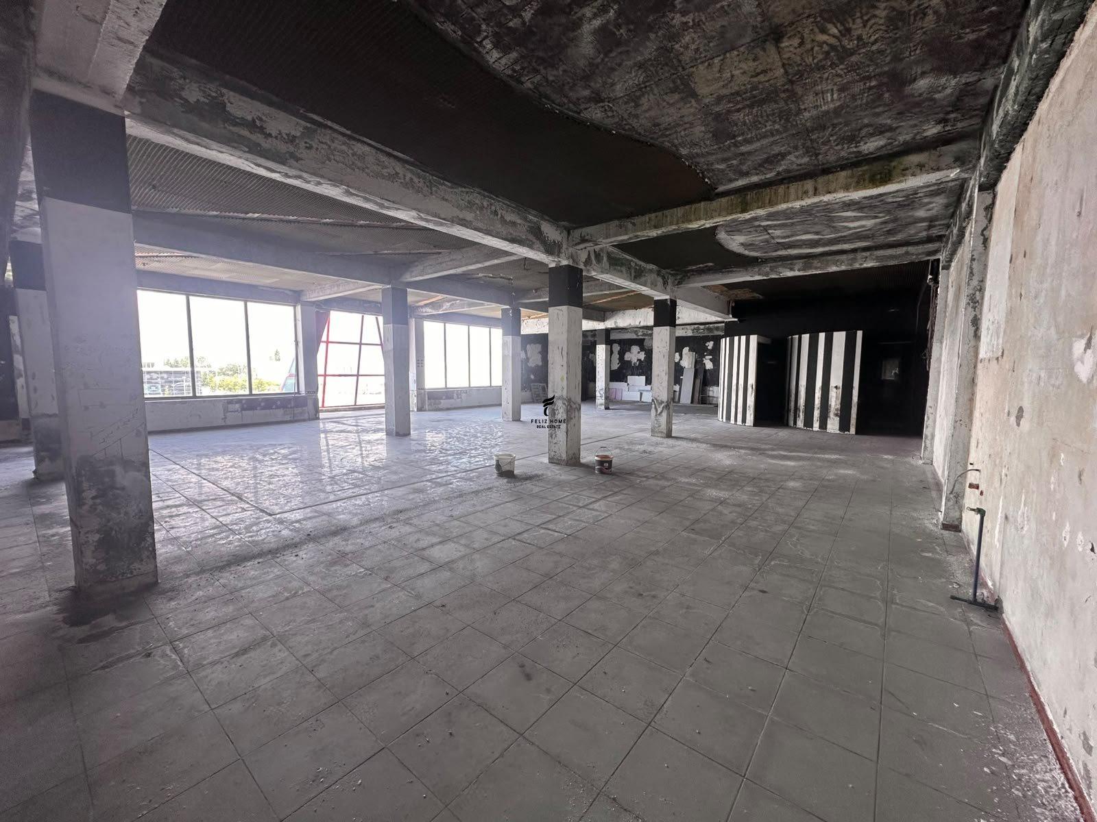 AMBIENT BIZNESI ME QERA 400M2 AUTOSTRADA TIRANE -DURRES 1.20 – Tiranë