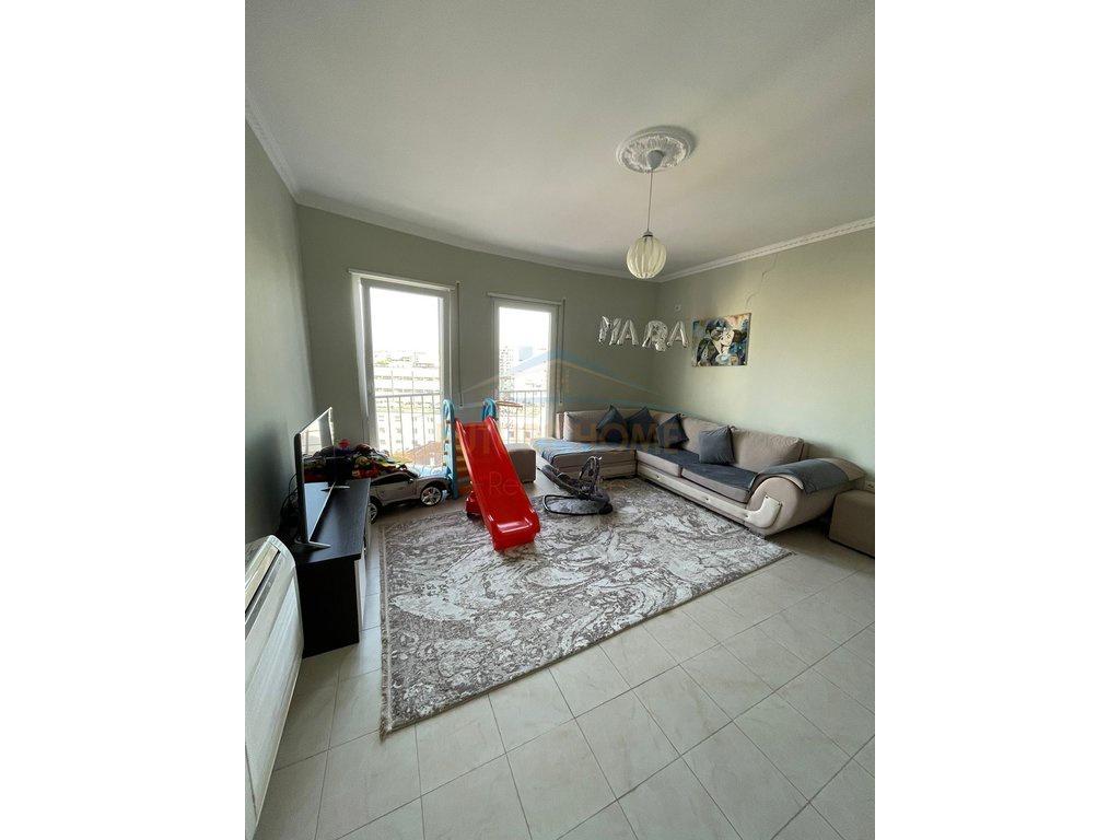 0696044423Shitet, Apartament 2+1,Qender Durres. – Tiranë