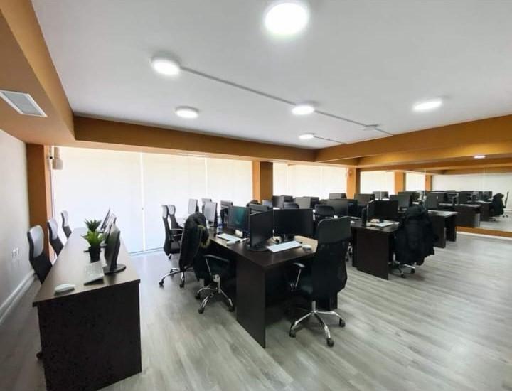 ZYRE ME QERA 200 M2 BLLOK 3.500 EURO – Tiranë