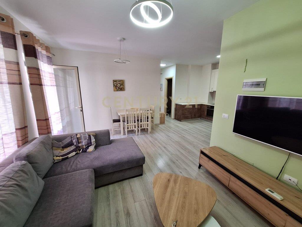 APARTAMENT 2+1+2 PER SHITJE TEK KOPSHTI ZOOLOGJIK – Tiranë - 1
