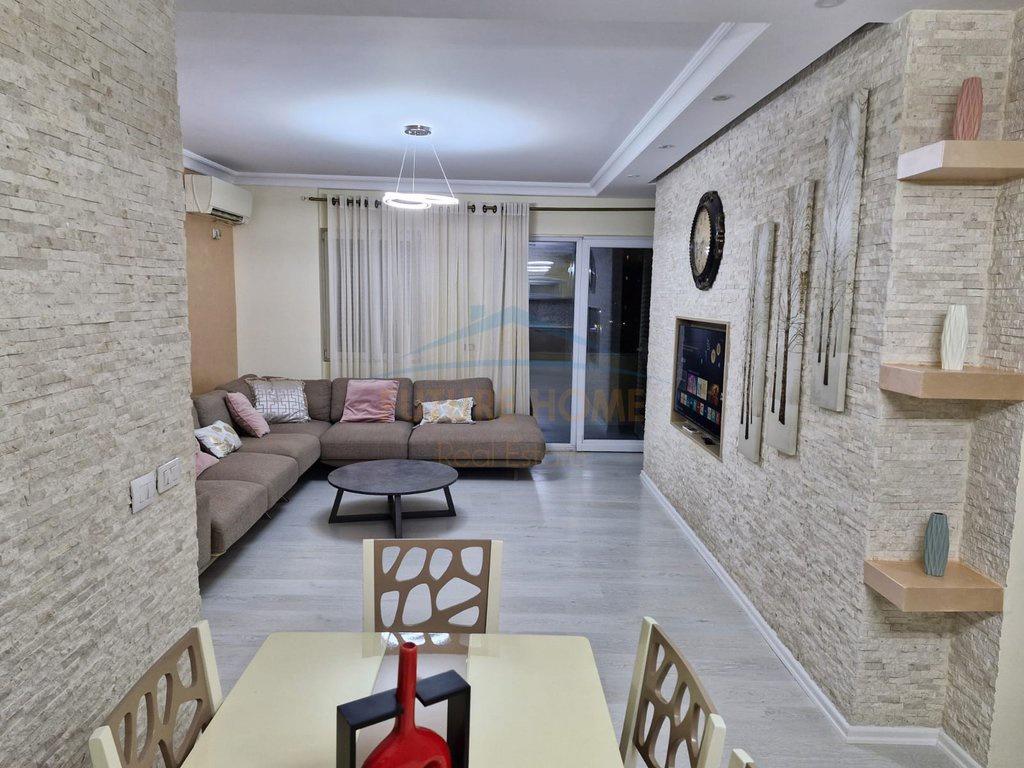 0692268458 Shitet, Apartament 3+1+2, Porcelan, Tiranë – Tiranë