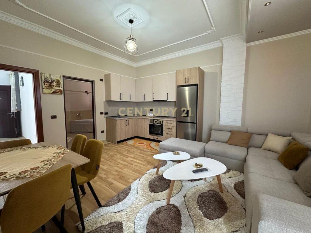 JEPET ME QERA APARTAMENTI 2+1+2 PRANE KOPSHTIT IVINA ,NE DUR – Durrës