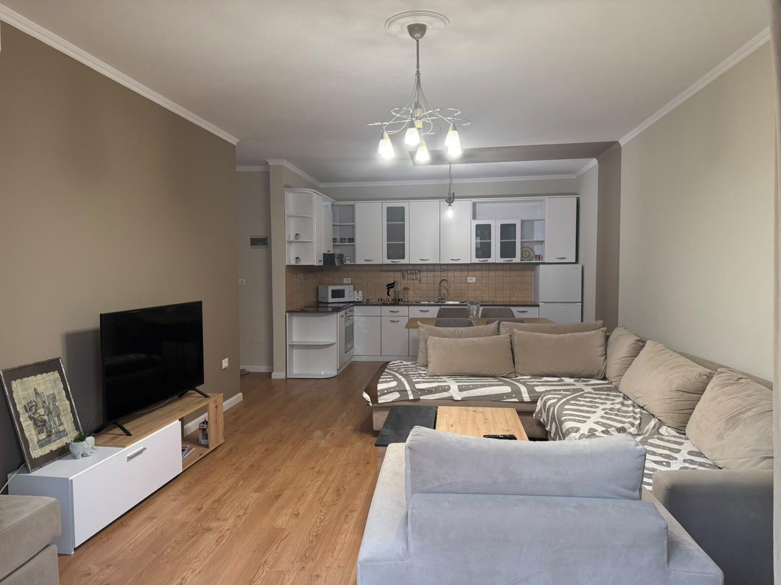 APARTAMENT ME QERA 1+1 KOMUNA E PARISIT 70.000 LEKE FH-92893 – Tiranë