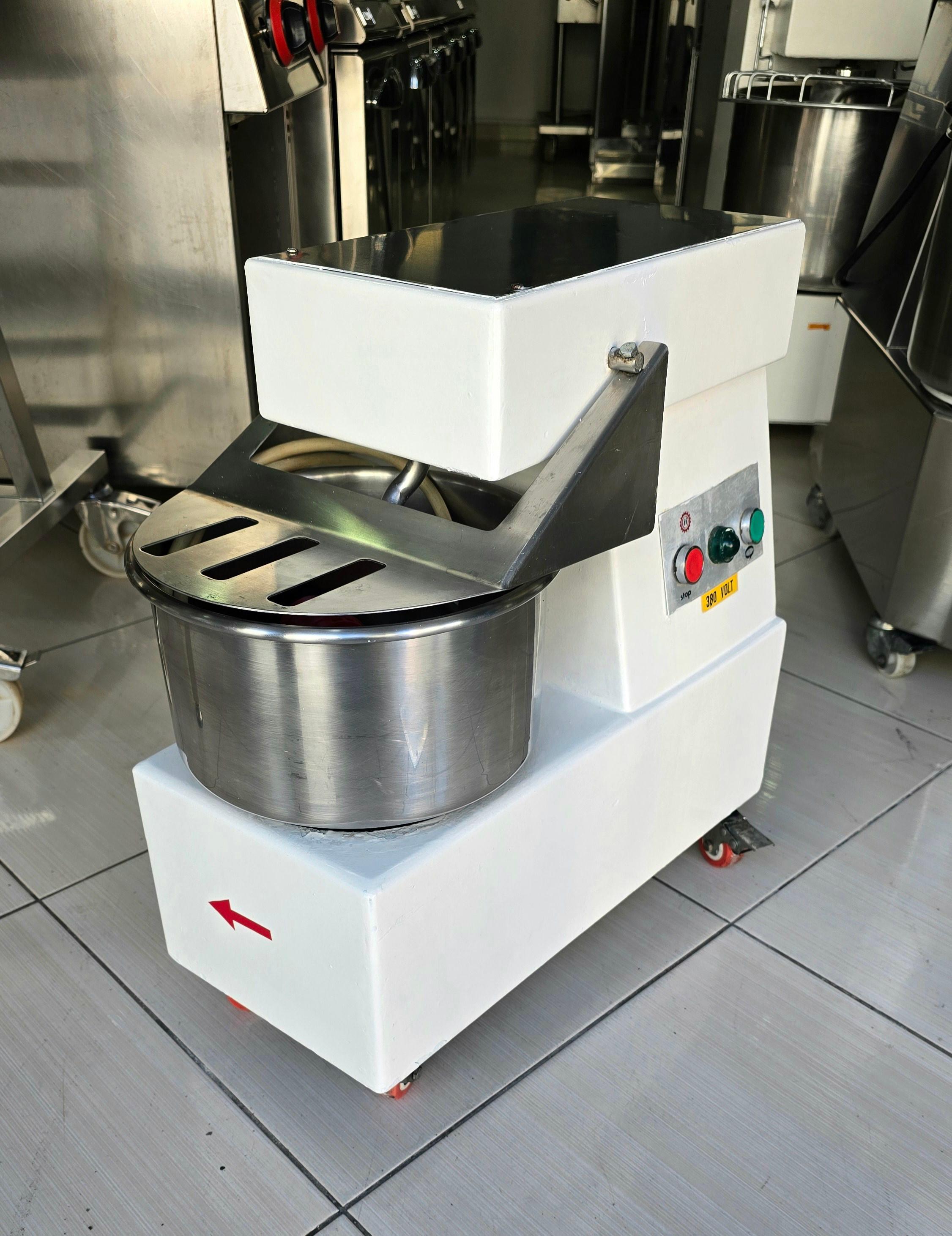 👉BRUMATRIÇE 12LT TREFAZORE 4.5 DERI NE 5KG BRUM!!! – Durrës