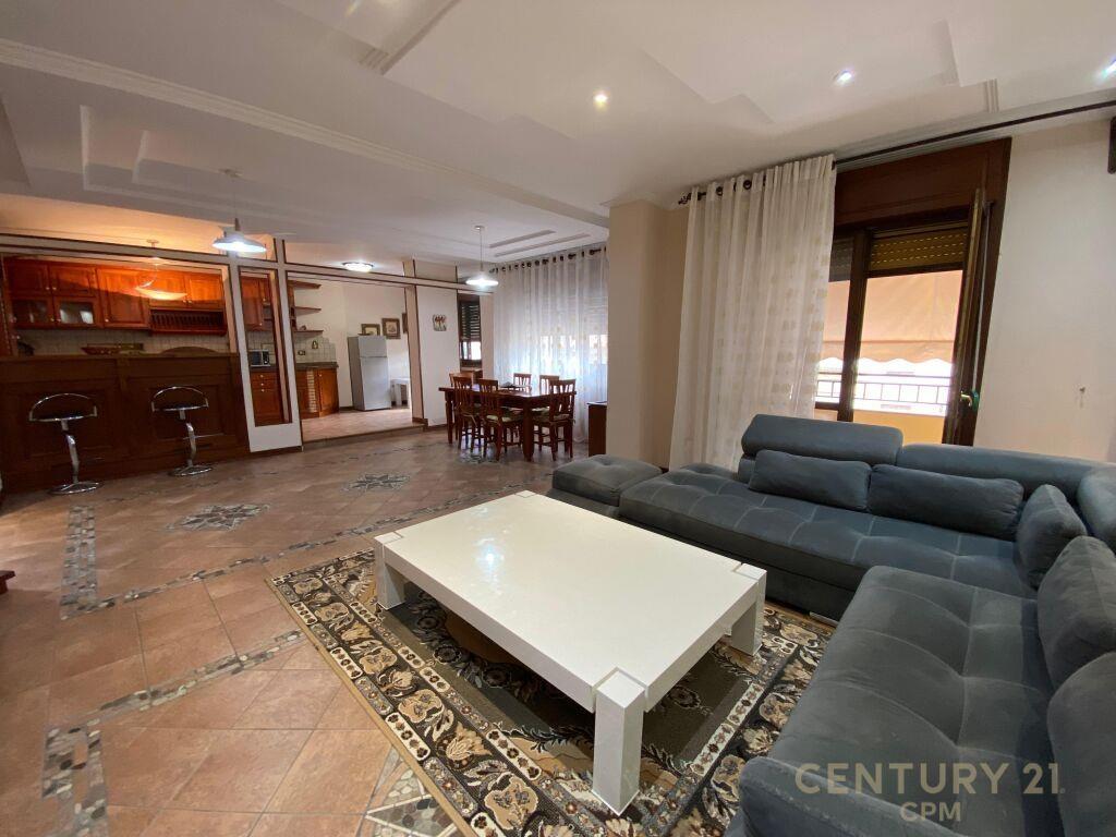Japim me qira apartament 3+1+2 +post parkimi tek Komuna – Tiranë - 1