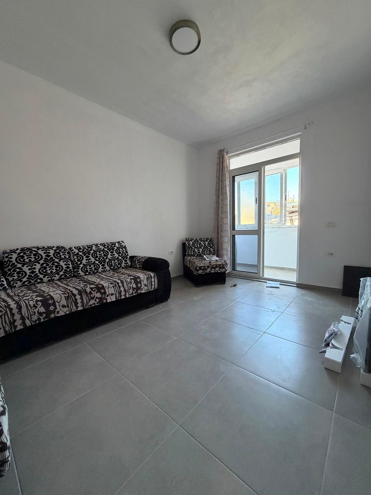 apartament 1+1 me qera 350 mije lek cezma e ferres durres – Durrës