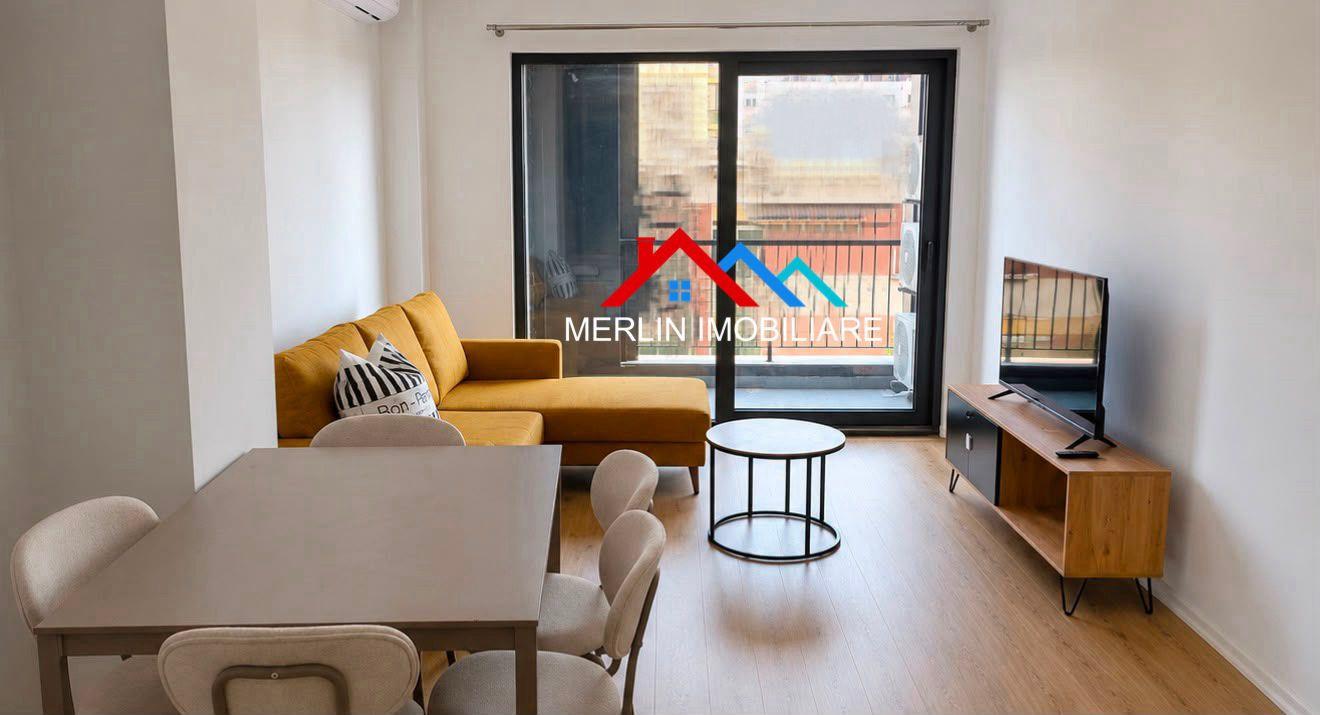 JEPET APARTAMENT 1+1+POST PARKIMI ME QERA TEK RRUGA E BARRIK – Tiranë