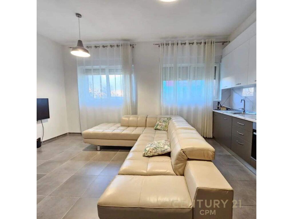 Jepet Apartament 2+1 me qira ne Ali Dem! – Tiranë - 1