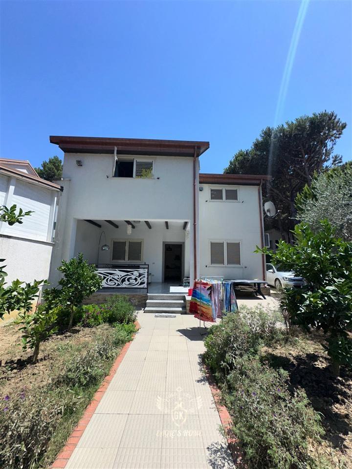 SHITET VILA 2 katshe SHUME PRANE DETIT 📍 Adresa: QERRET – Durrës