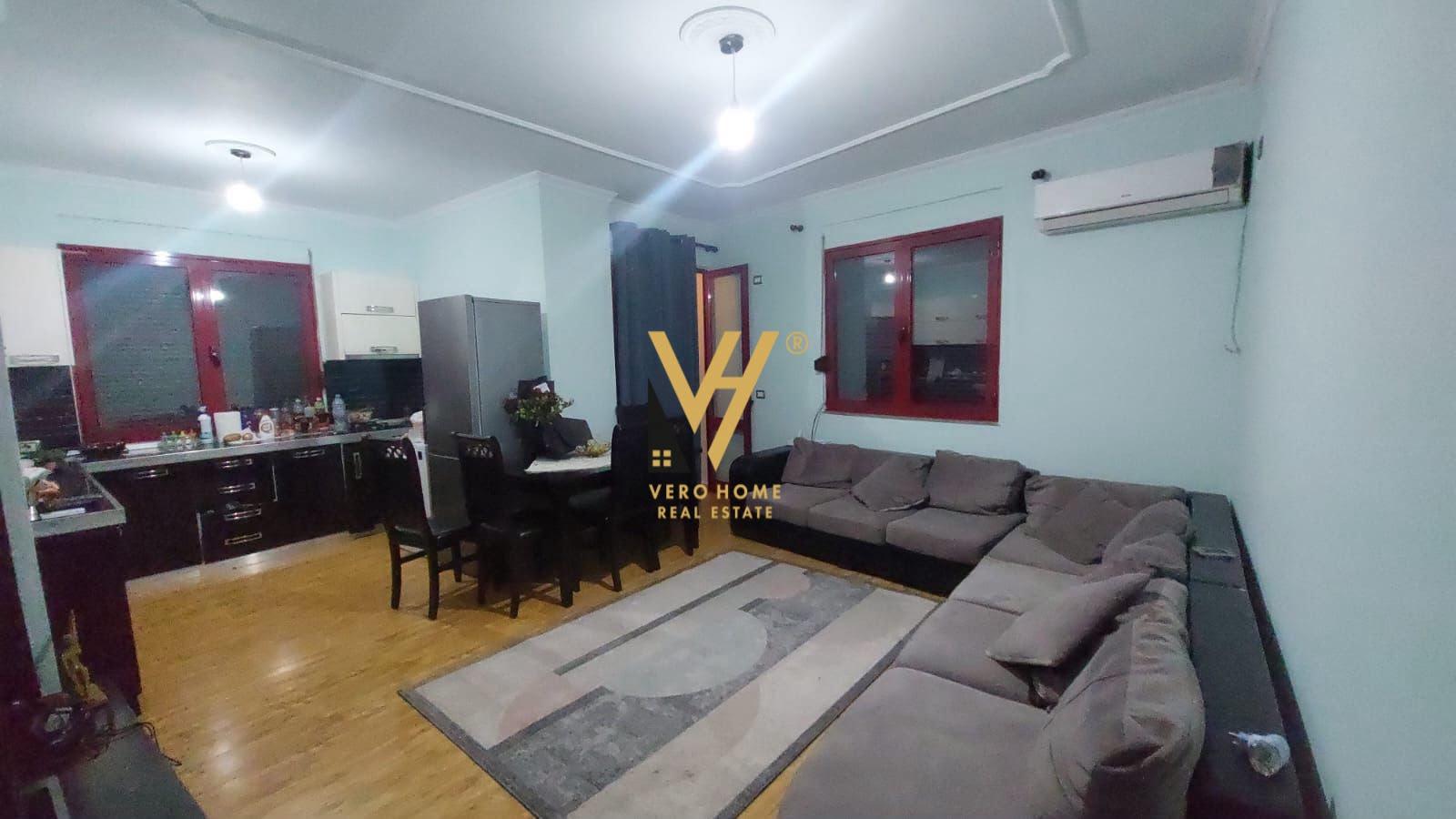 JEPET APARTAMENT 2+1+2+BLK ME QERA PALLATET CABEJ 53.000 LEK – Tiranë