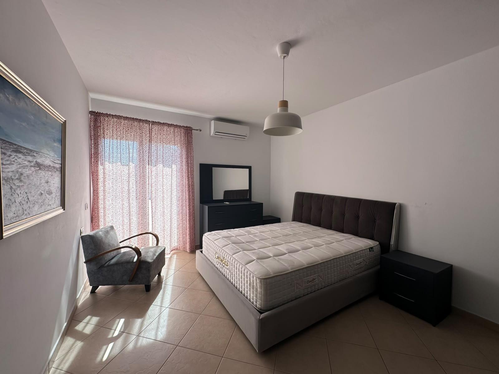 Apartament 1+1 per qira te 21 Dhjetori, Kompleksi Kontakt ! – Tiranë