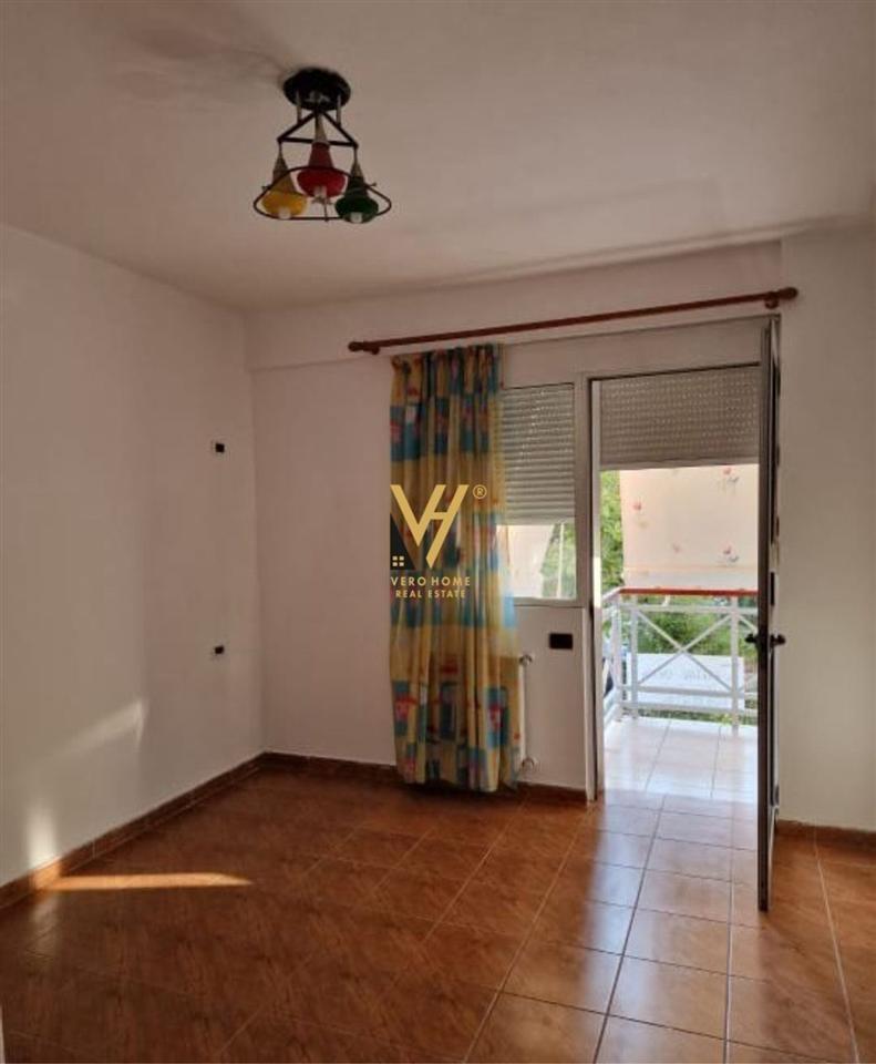 JEPET ZYRE 127 M2 ME QERA TE RRUGA VASO PASHA 1.100 EURO – Tiranë - 1