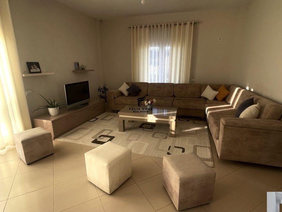 VILE ME QERA 360 M2 TEG 2500 EURO – Tiranë - 1