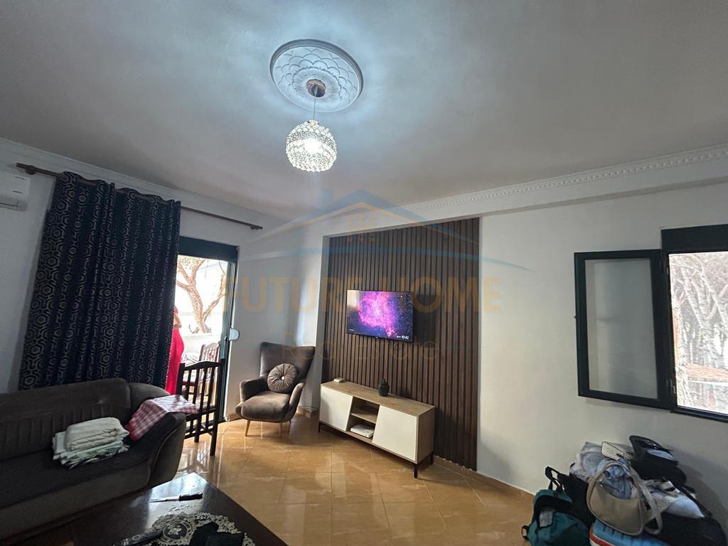 +355696044424-Shitet Apartament 1+1 Mali i Robit, Golem – Durrës - 1