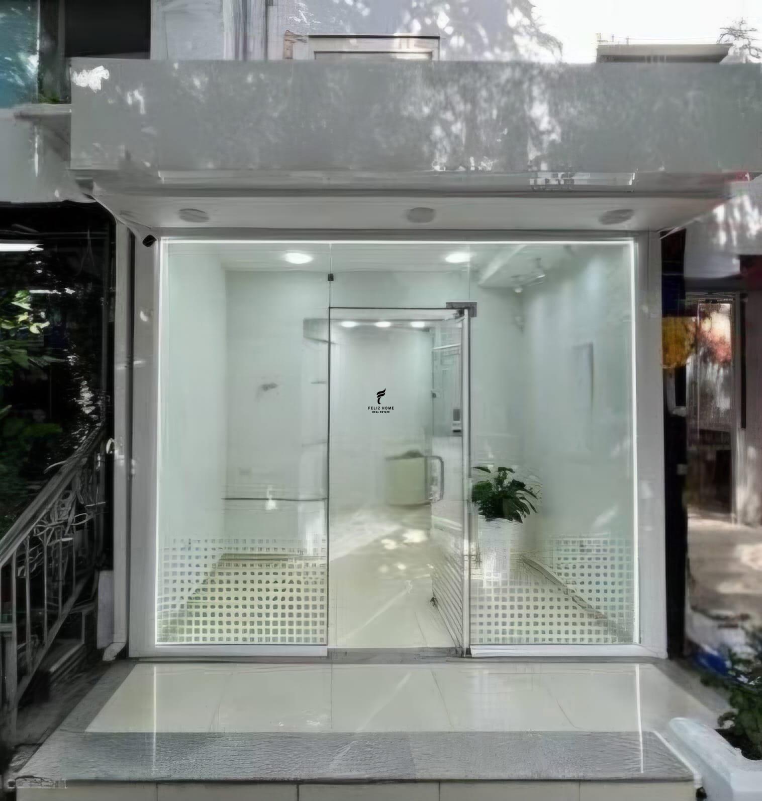 DYQAN ME QERA 25 M2 SHESHI WILLSON 120.000 LEKE FH-91698 – Tiranë