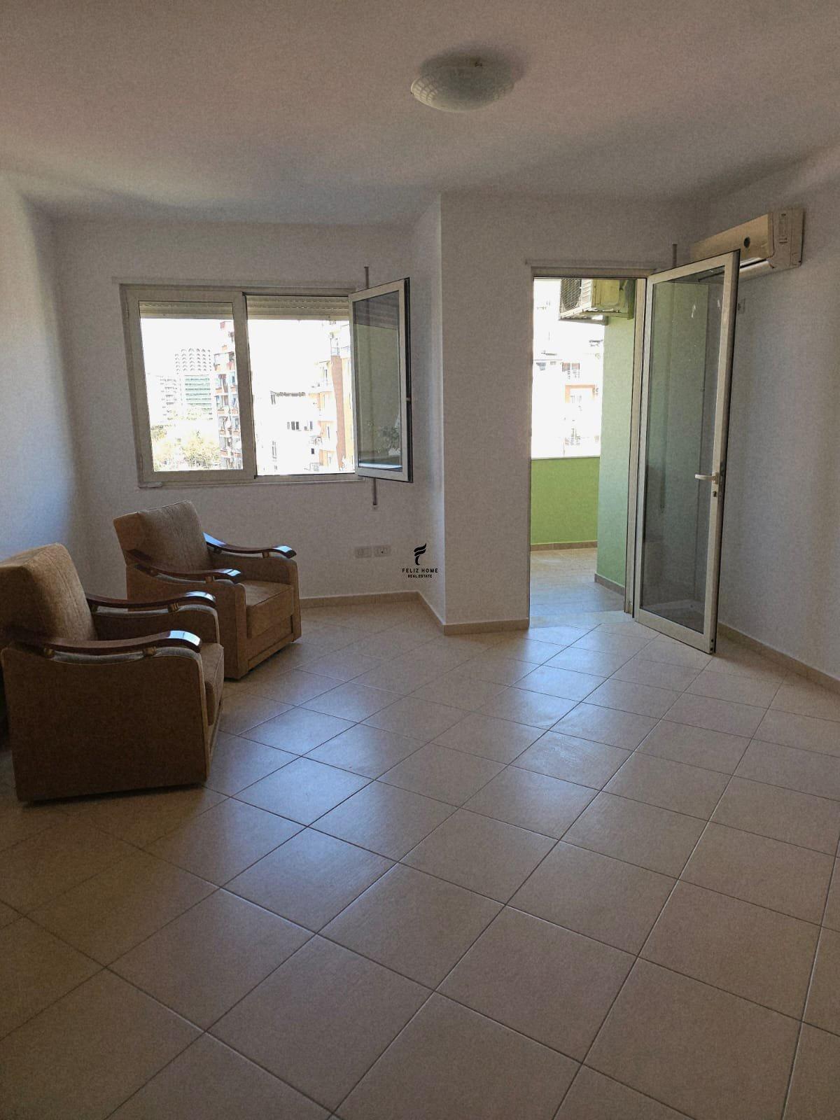 ZYRE ME QERA 112 M2 RRUGA E ELBASANIT 100.000 LEKE FH-72243 – Tiranë