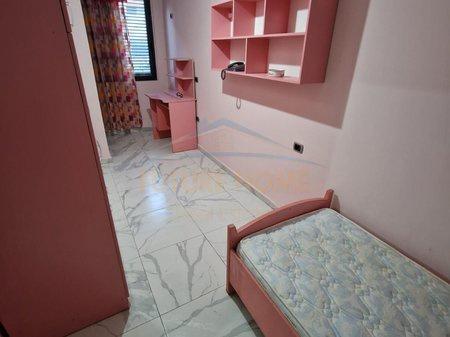 0697075690 Apartament 2+1+2, Stadiumi , Durrës – Durrës