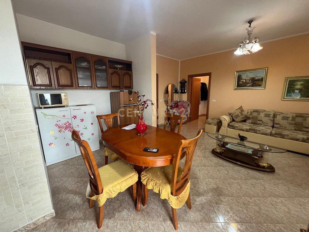 APARTAMENT 1+1 ME QIRA PRANE UJESJELLESIT, DURRES! 350 € /Mu – Durrës